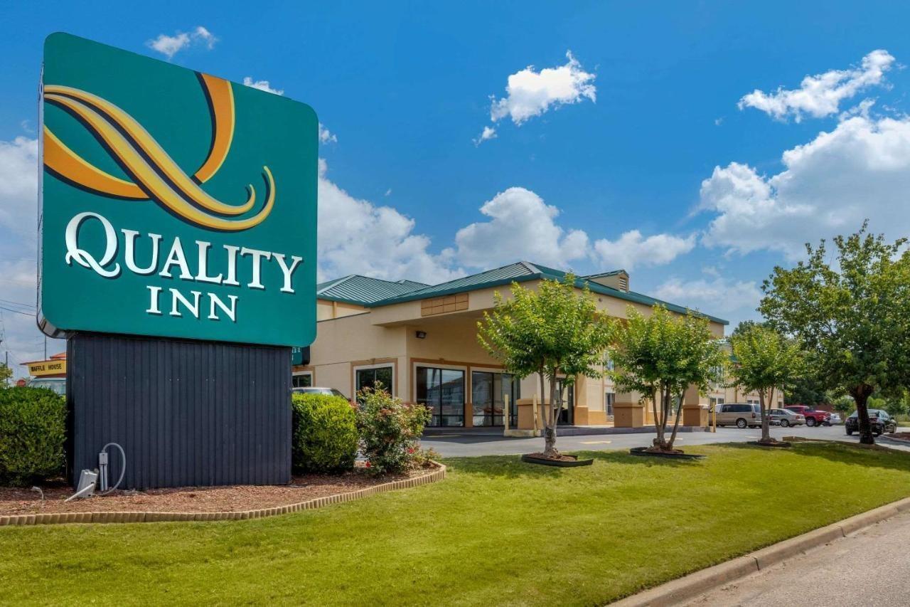 Quality Inn Auburn Campus Area I-85 Exterior photo
