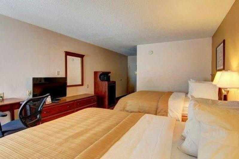 Quality Inn Auburn Campus Area I-85 Exterior photo